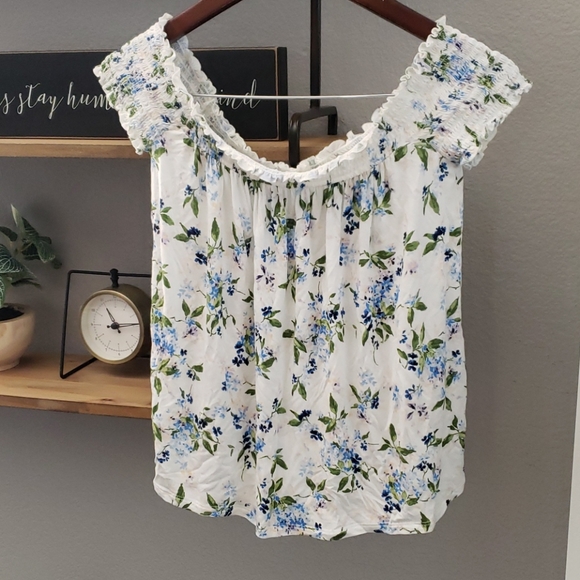 White Off The Shoulder Top - Picture 1 of 3